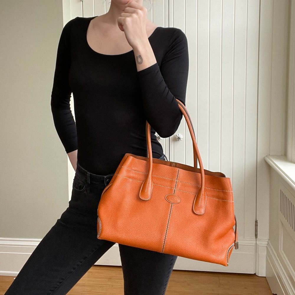 TOD’S Orange Handbag - Picture 1 of 15